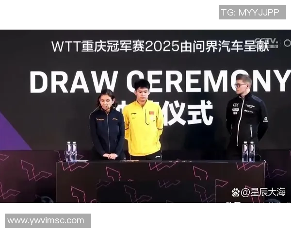 林诗栋共享儿时相片，国家队队友都跑来互动，谈论区太好笑